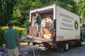 Best Estate Cleanout  in Oakfield, WI
